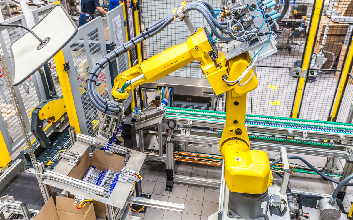 Fabryki otwierają się na roboty, wzrost o ponad 31%