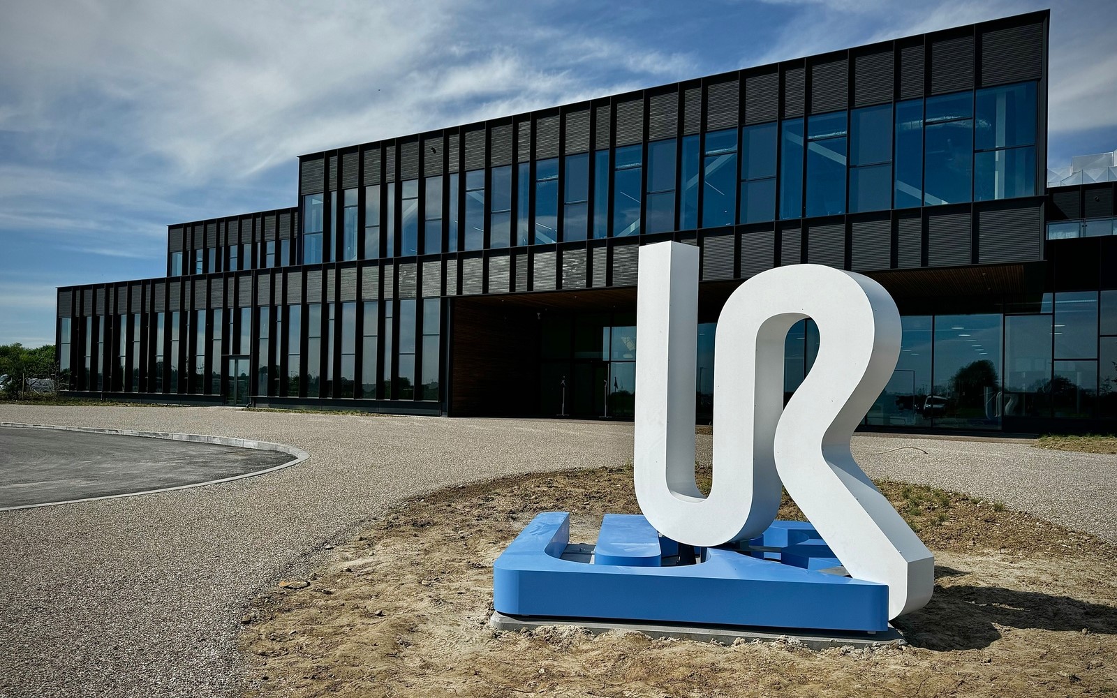 Universal Robots i MiR otwierają nowy robotyczny hub w Danii