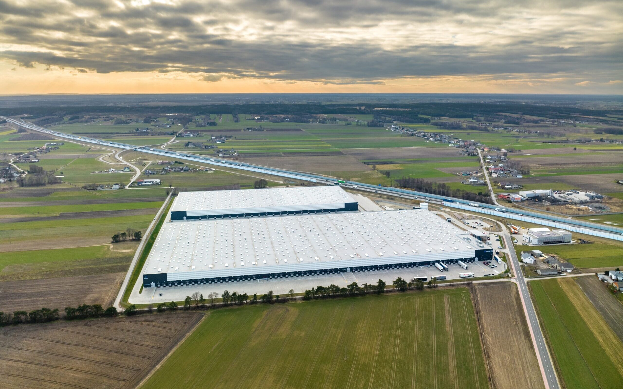 Komfort nowym najemcą w Hillwood Łowicz Południe – ponad 30 000 mkw. pod logistykę i biura