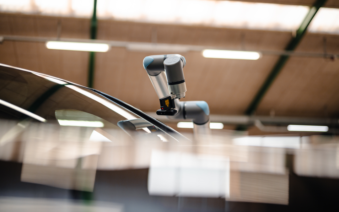 Polska produkcja robotyzuje się krok po kroku. AI na radarze firm produkcyjnych.