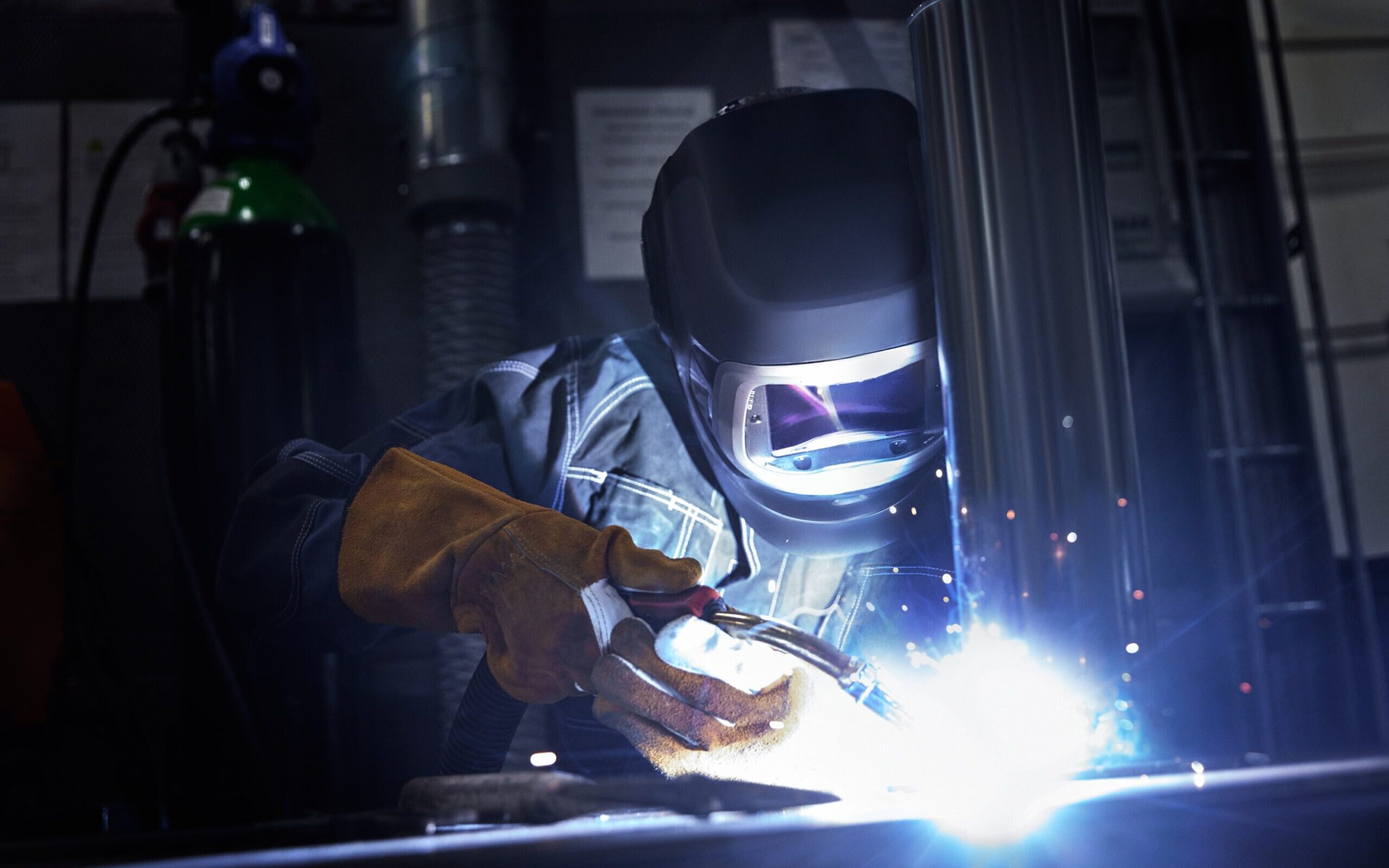 Ewolucja marki Speedglas – pioniera w dziedzinie środków ochrony indywidualnej dla spawaczy