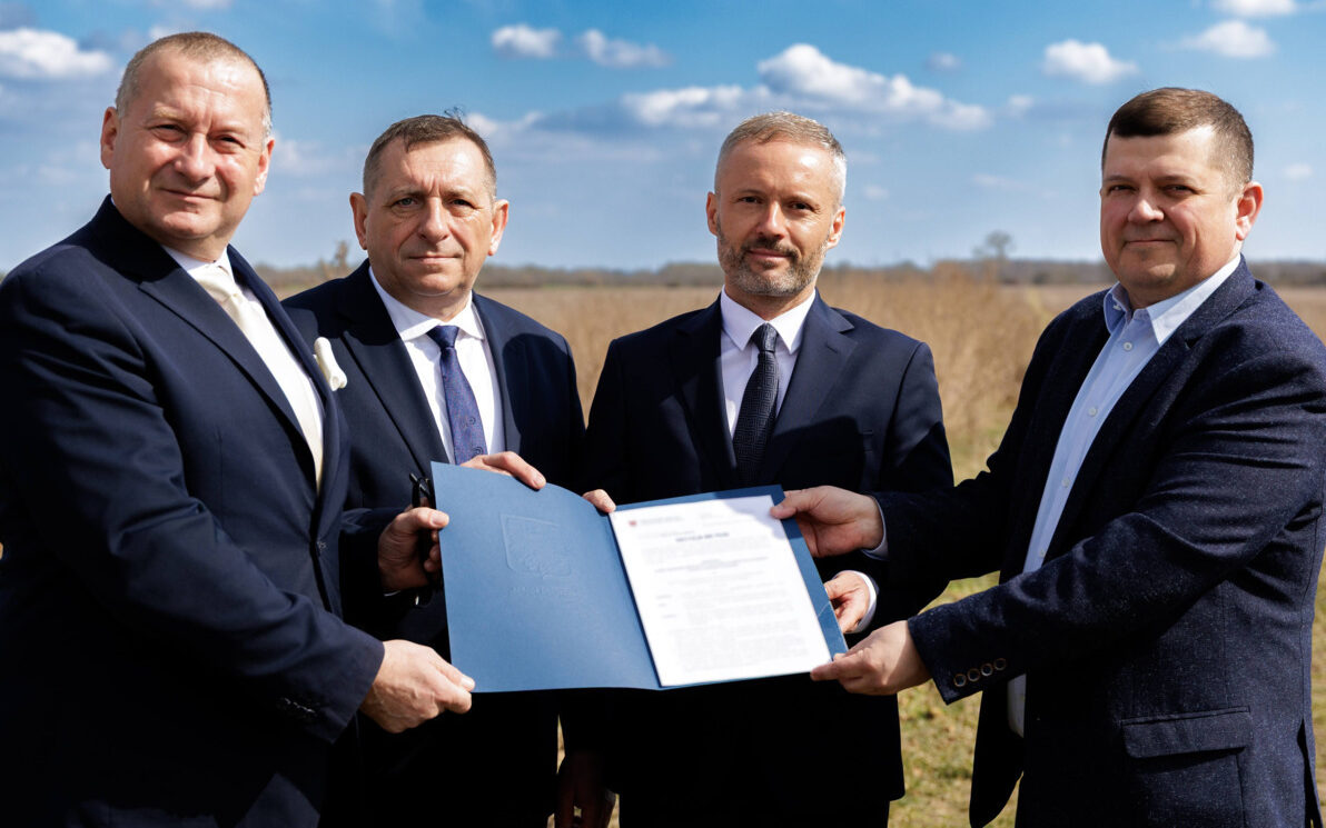 Fabryka rakiet w Gorzowie. Prezydent wręczył decyzję