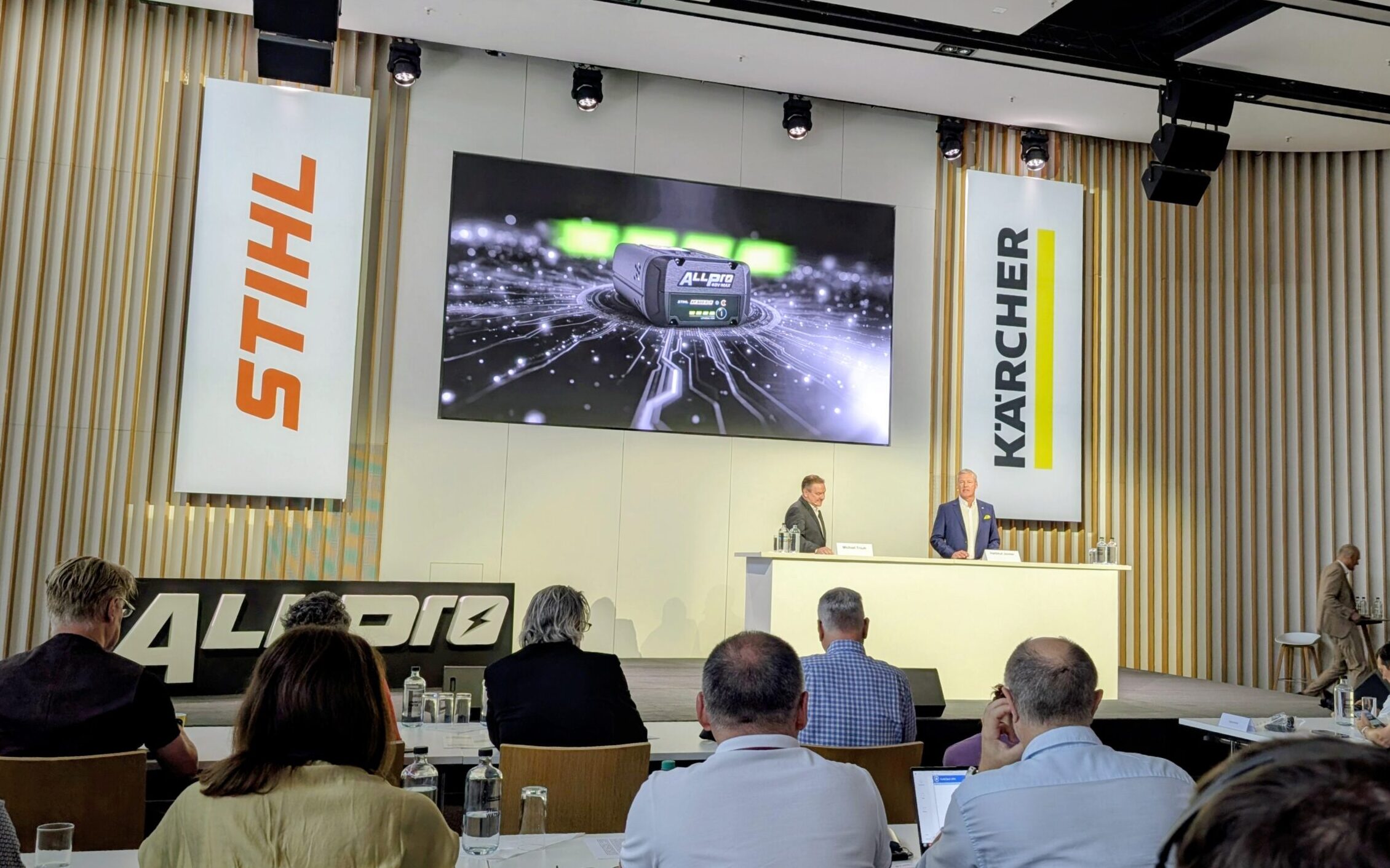 Kärcher i STIHL łączą siły. Wspólna inicjatywa na rzecz technologii akumulatorowej dla profesjonalistów