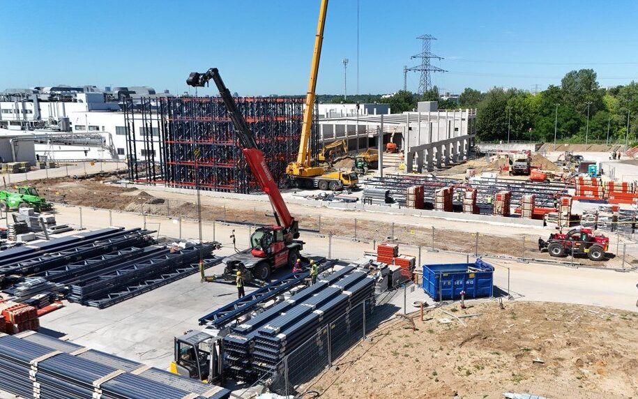 W Poznaniu rośnie logistyczny gigant o wysokości 12-piętrowego budynku